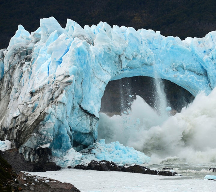 Ice Bridge Formation ©AP Photo by Francisco Munoz