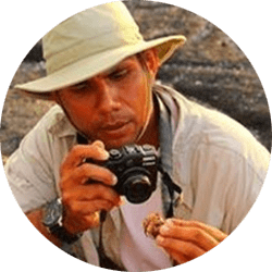 Galapagos Naturalist Guide: Gustavo Andrade