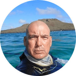 Galapagos Naturalist Guide: Walter Campoverde